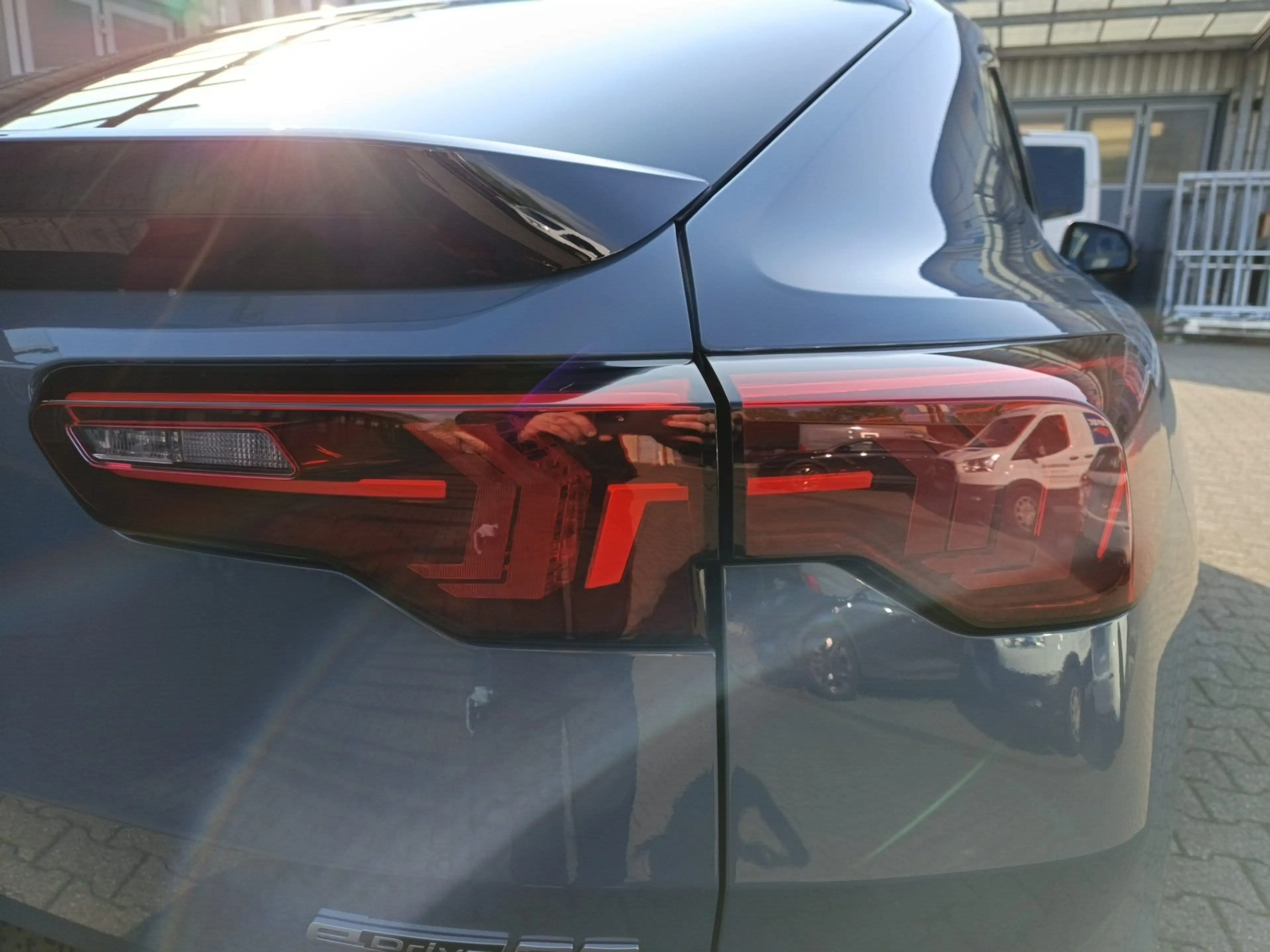 BMW iX2 eDrive20 DRIVING+PARKING-ASS.+SITZHEIZUNG+SONNENSC — photo 11