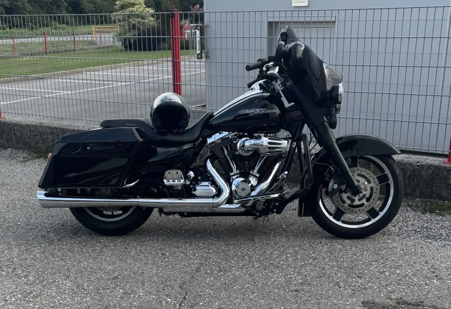 Harley-Davidson Street Glide Nero - 1
