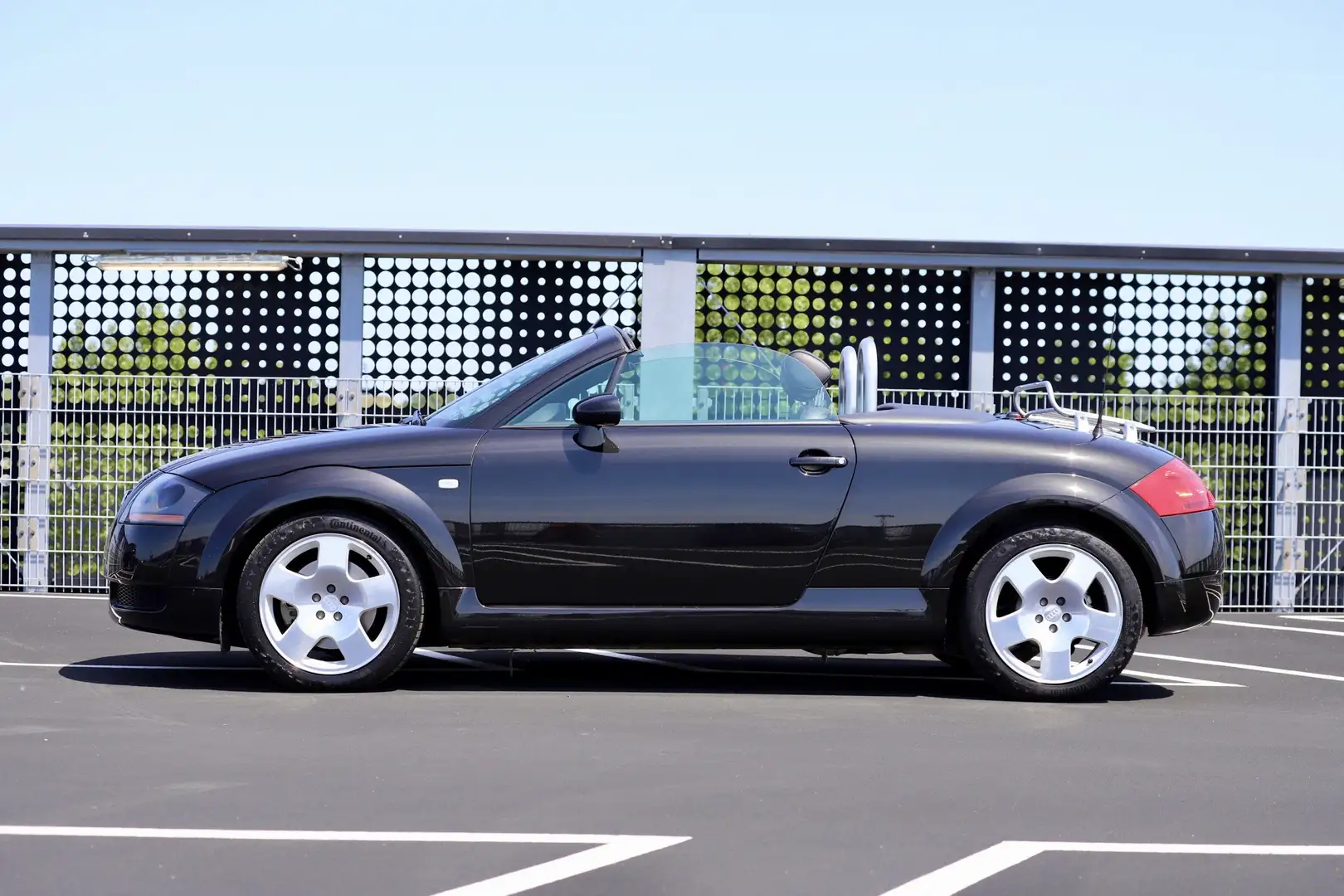 Audi TT Audi TT 1.8T Roadster Quattro 132KW 1e eigenaar Zwart - 2