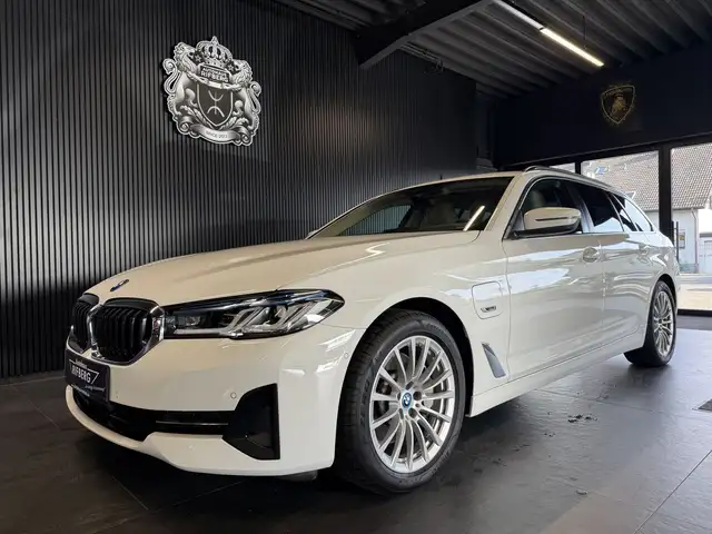 Bmw 530 e xDrive TOURING/AHK/KOMFORTZUGANG/HUD/18Z