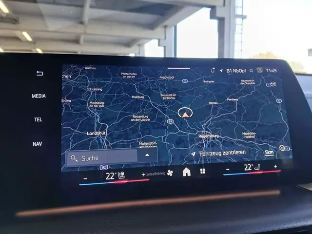 BMW Ix2 view 4