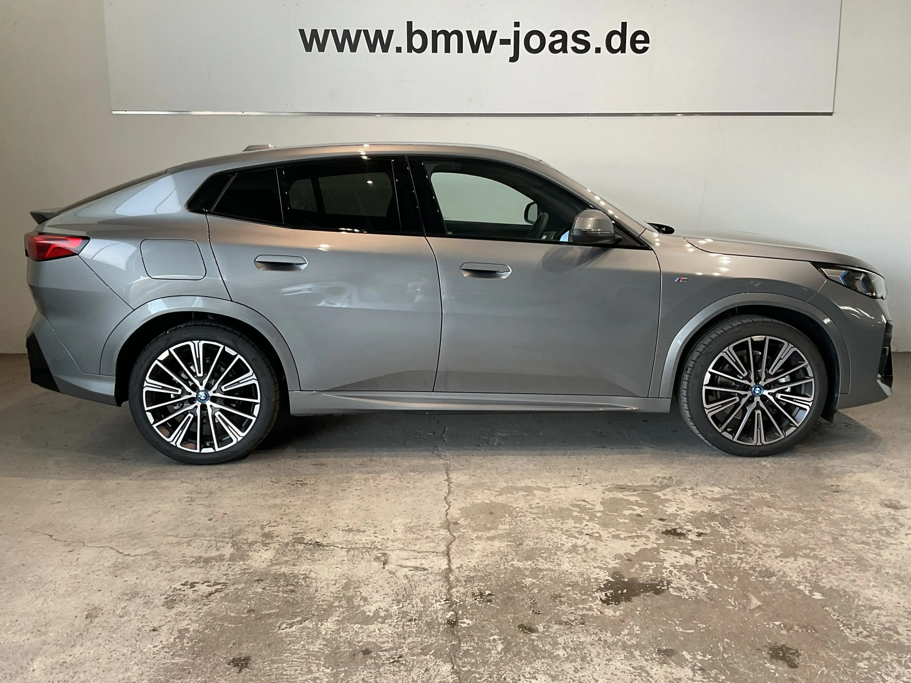BMW iX2 xDrive30 |Aktivsitz |M Sportpaket |AC-Laden — photo 11
