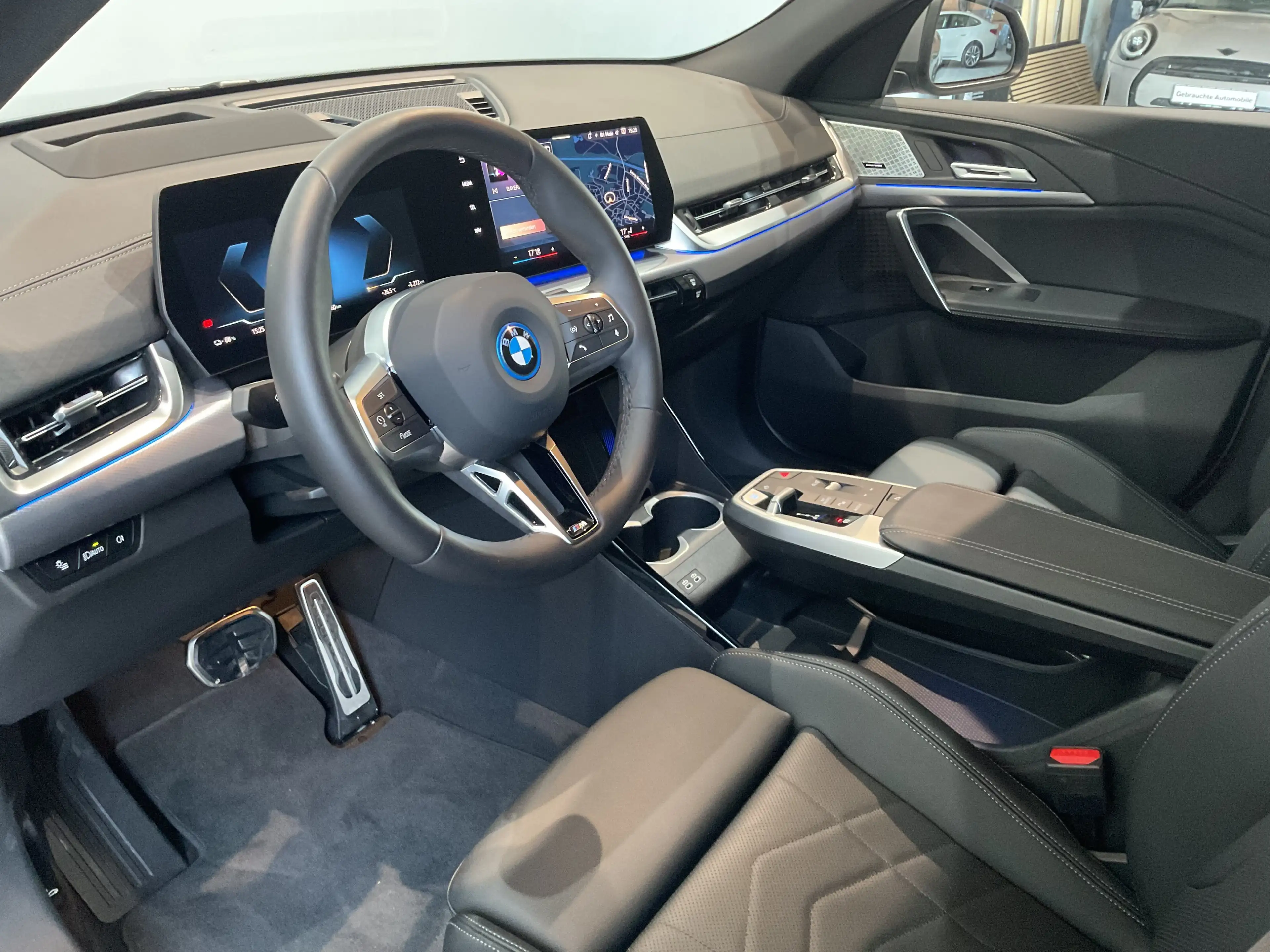 BMW iX2 xDrive30 |Aktivsitz |M Sportpaket |AC-Laden — photo 6