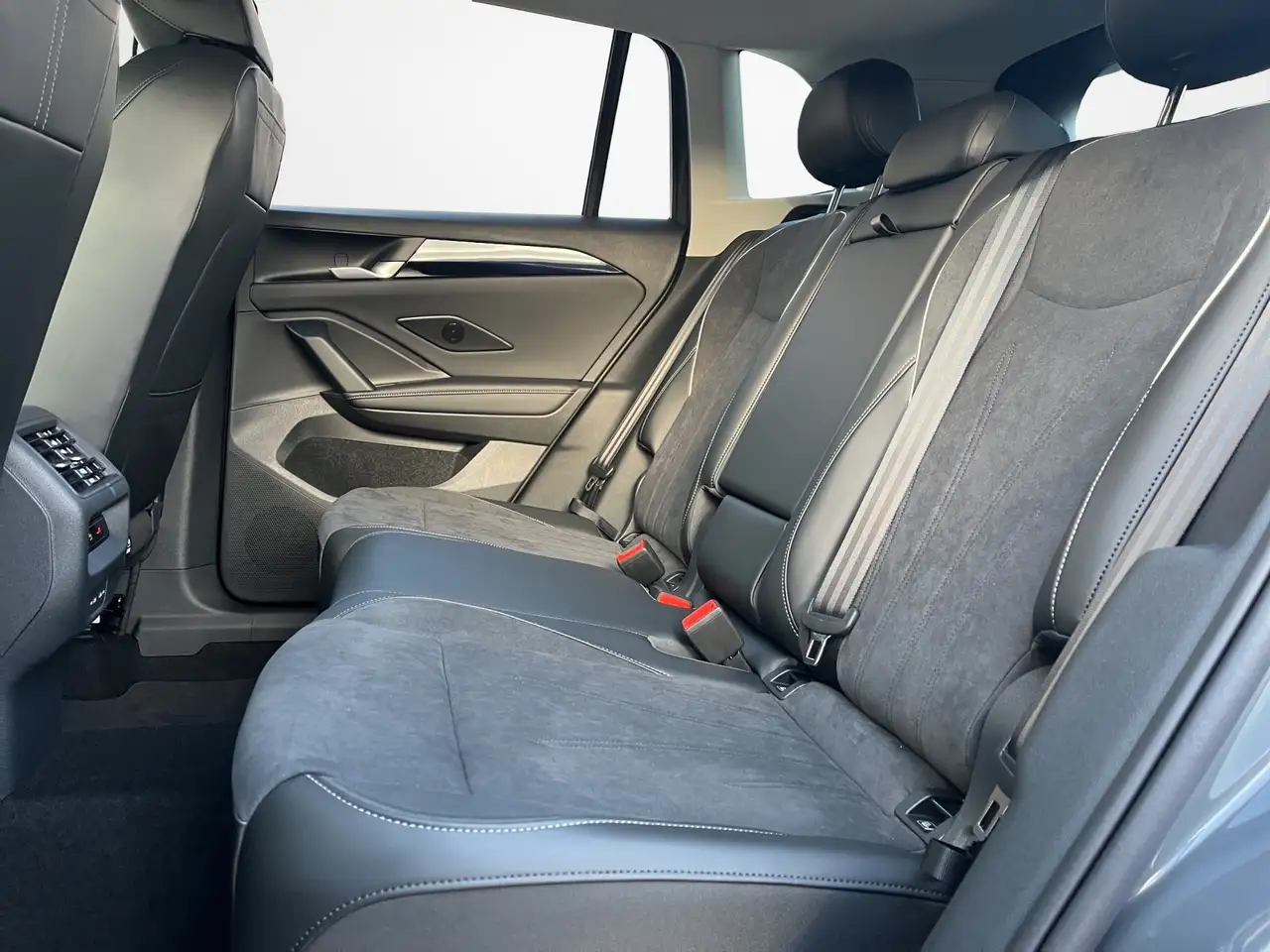 Volkswagen Tiguan 2.0 TDI DSG Elegance 12