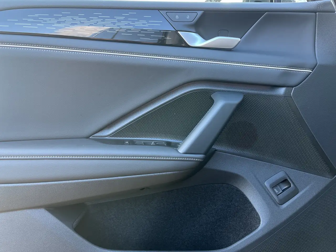 Volkswagen Tiguan 2.0 TDI DSG Elegance 7