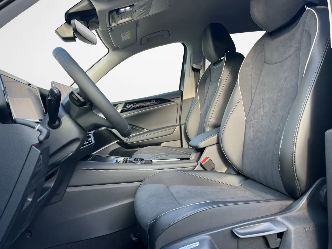 Volkswagen Tiguan 2.0 TDI DSG Elegance 8