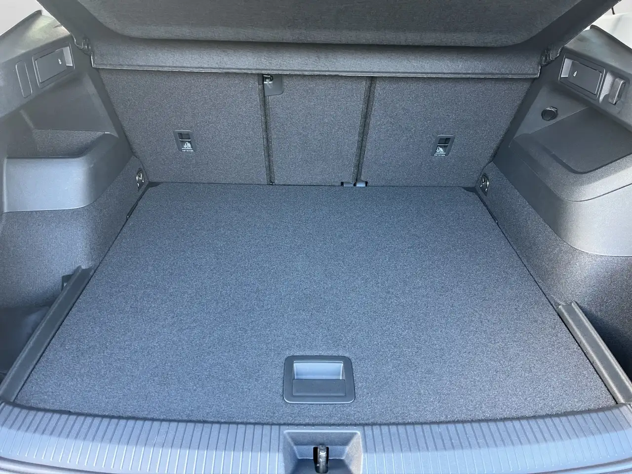 Volkswagen Tiguan 2.0 TDI DSG Elegance 13