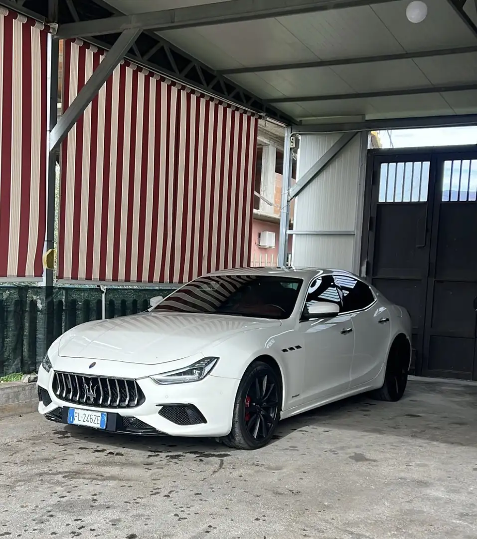 Maserati Ghibli 3.0 V6 ds Gransport Nerissimo 275cv auto my18 - 2
