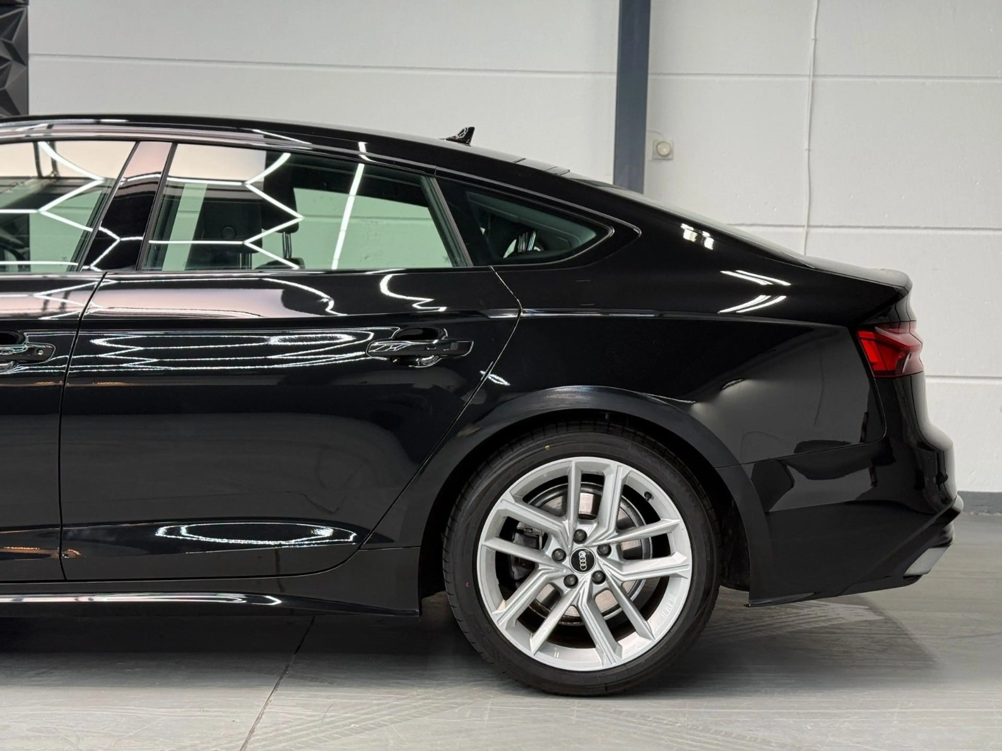 Audi A5 Sportback 40 TFSI S line Schwarz-Paket — photo 6