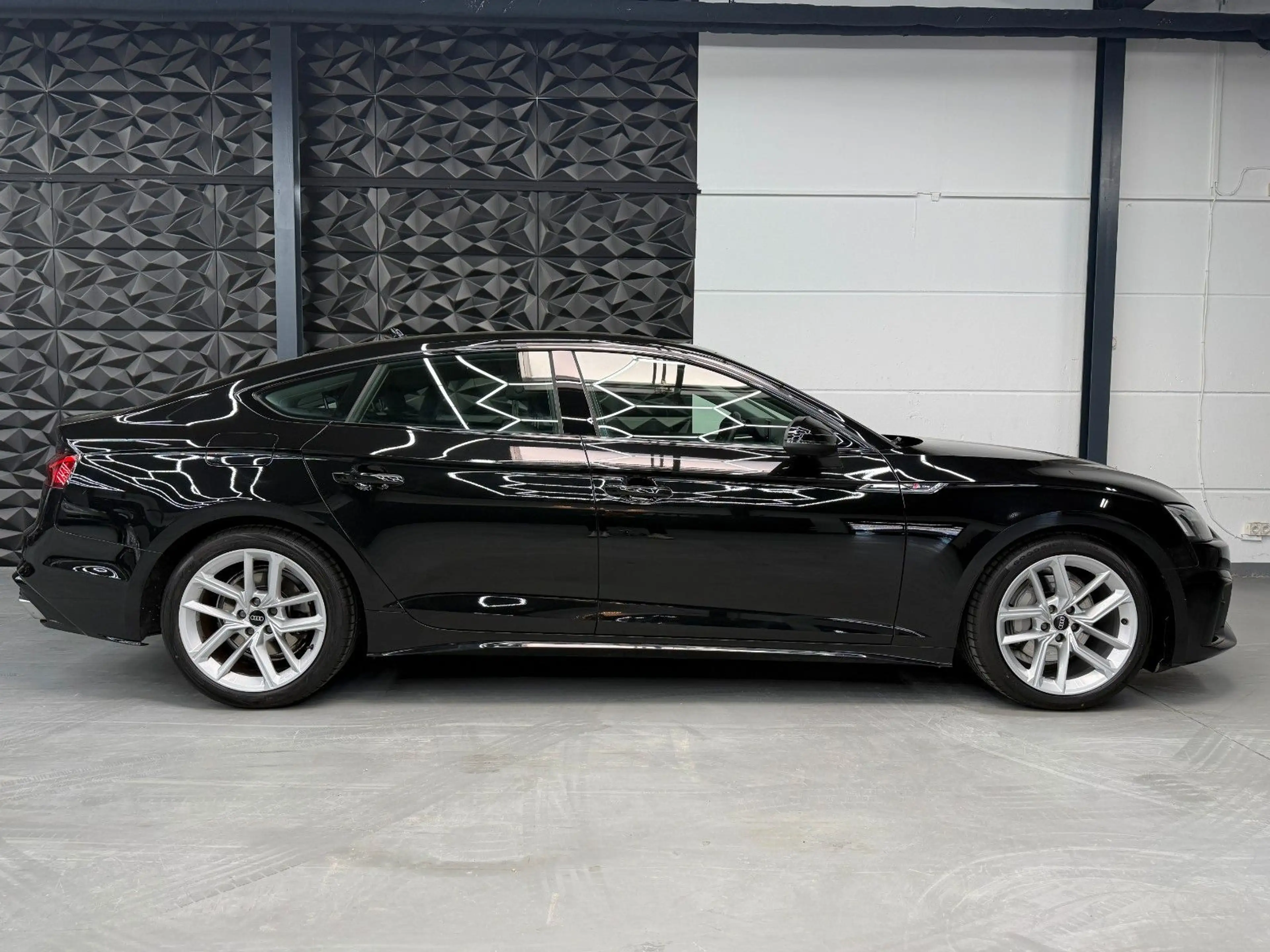 Audi A5 Sportback 40 TFSI S line Schwarz-Paket — photo 13