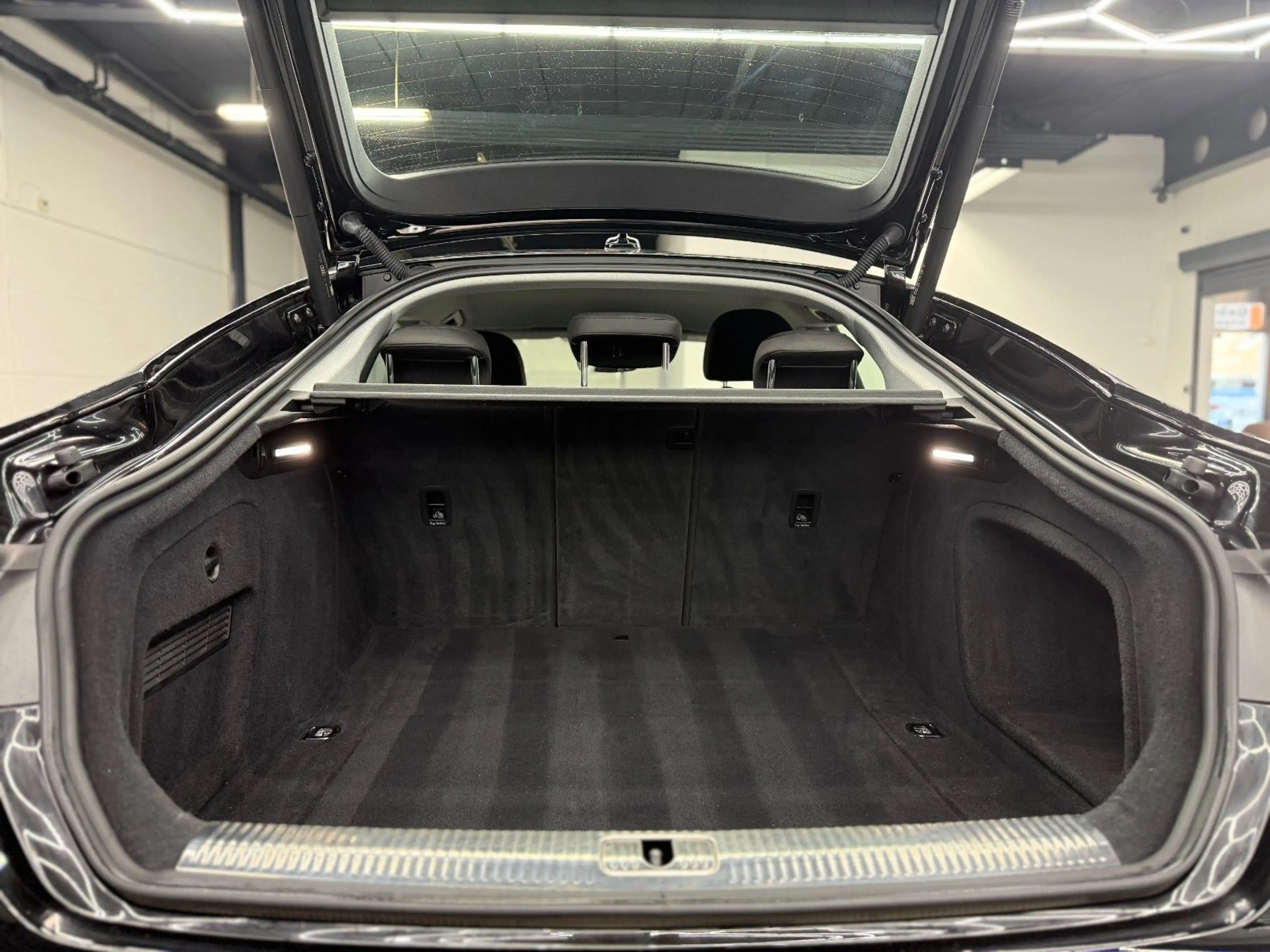 Audi A5 Sportback 40 TFSI S line Schwarz-Paket — photo 10