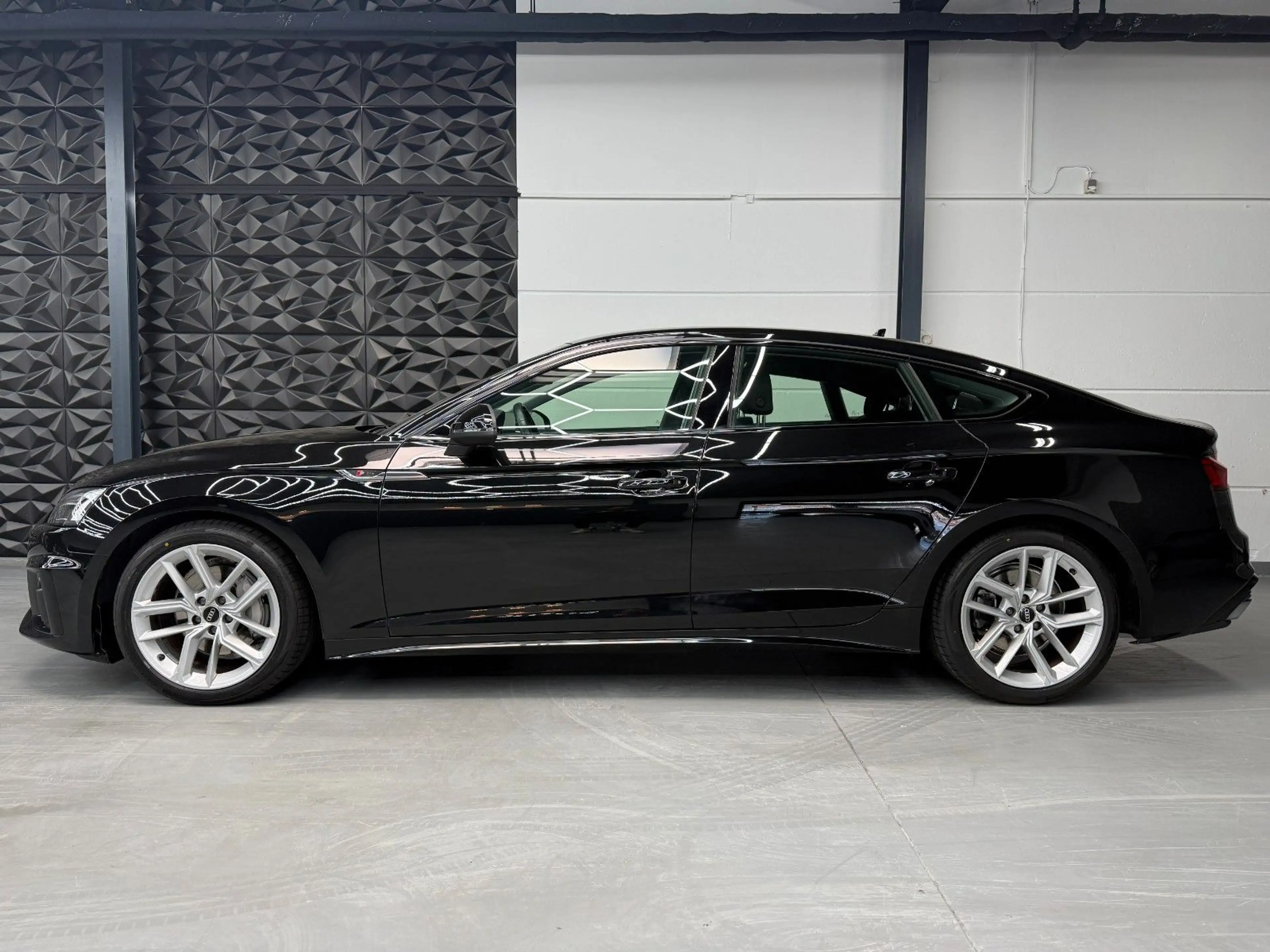 Audi A5 Sportback 40 TFSI S line Schwarz-Paket — photo 4