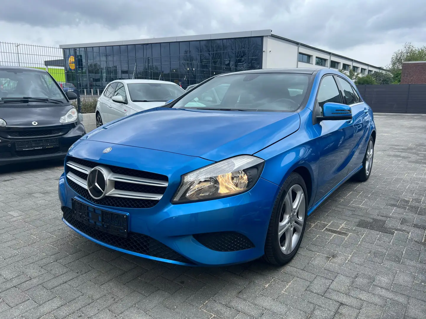 Mercedes-Benz A 200 A 200 BlueEfficiency | Garantie | HU Neu | Blau - 1
