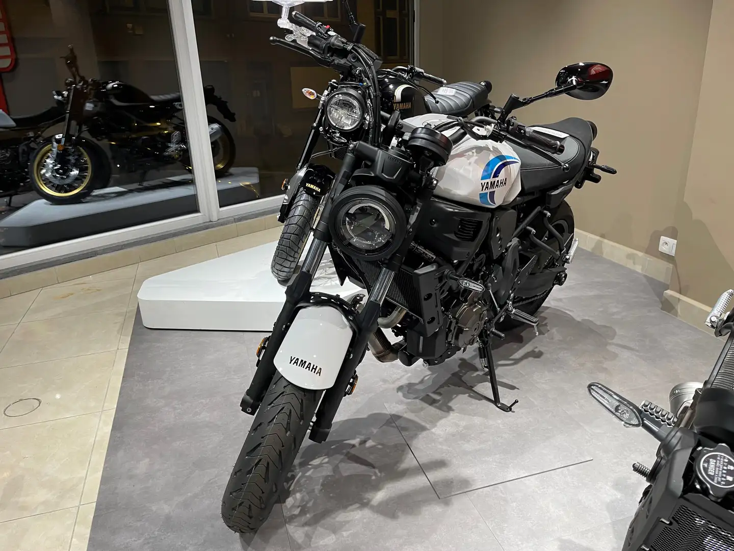 Yamaha XSR 700 35 Kw - Neuve (débridable) Blanc - 2