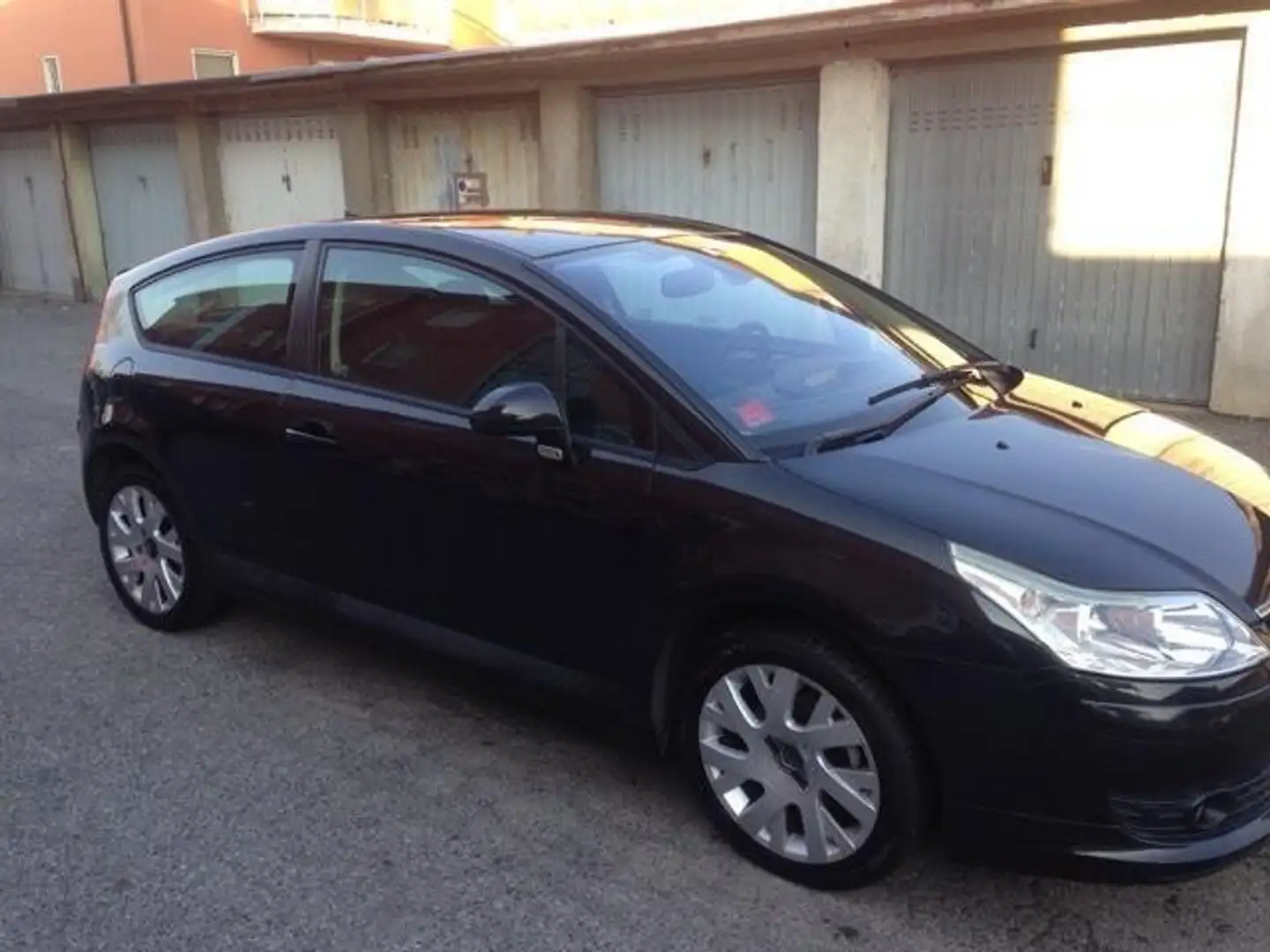 Citroen C4 Coupe 1.6 hdi 16v Classique 110cv fap - 2