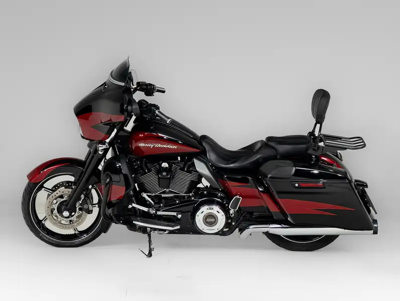 Harley-Davidson Street Glide - foto 5