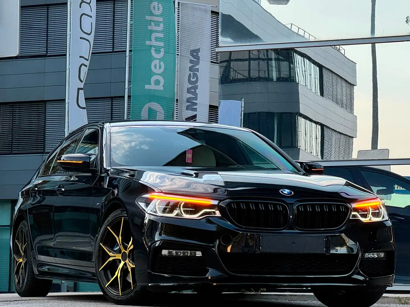 BMW 530 530 i xDrive M Sport|KEYLESS|SOFT-CLOSE|HARMAN Schwarz - 2