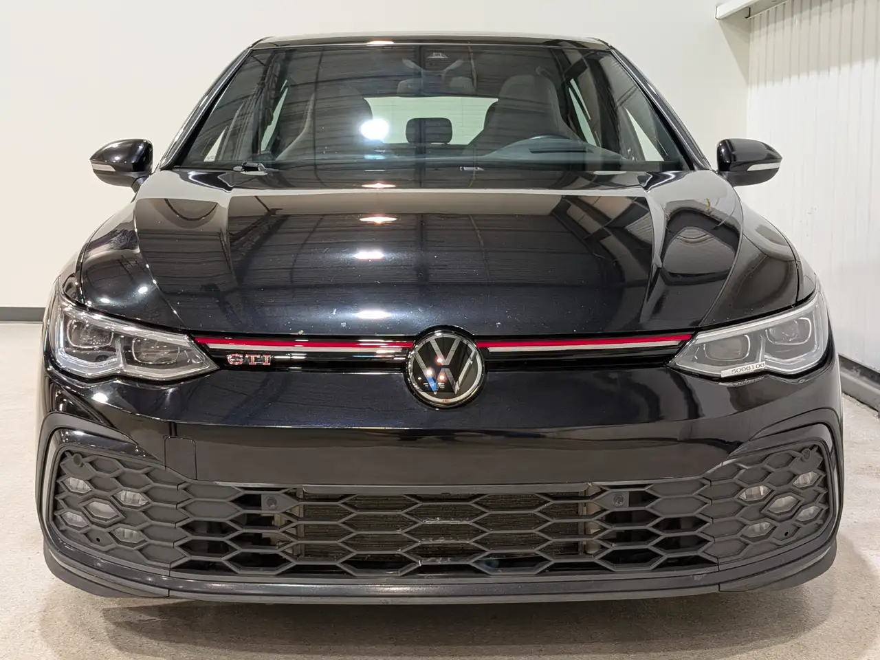 Volkswagen Golf GTI снимка Volkswagen Golf GTI