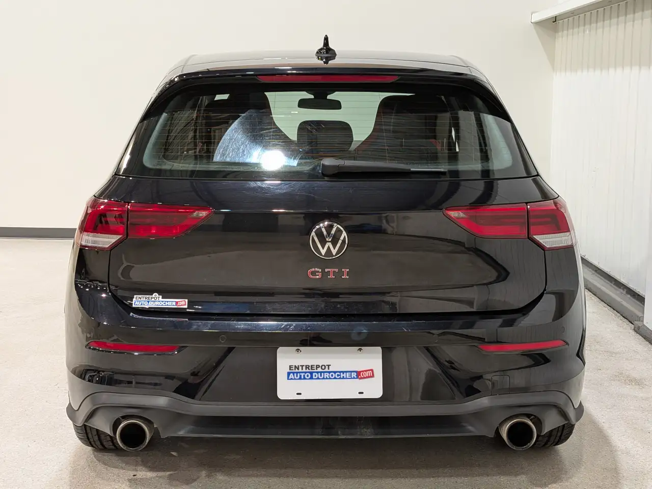 Volkswagen Golf GTI снимка Volkswagen Golf GTI