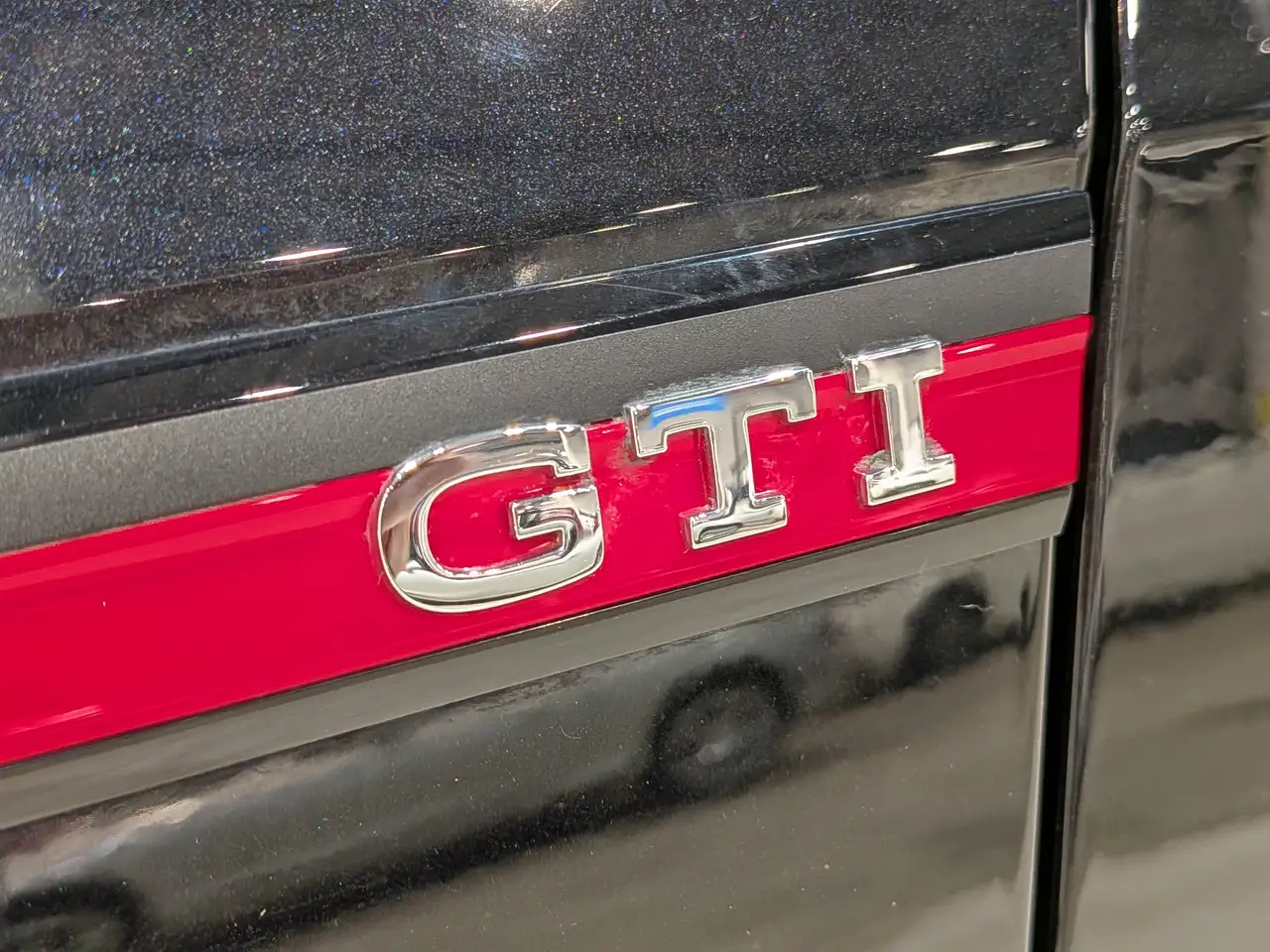 Volkswagen Golf GTI снимка Volkswagen Golf GTI