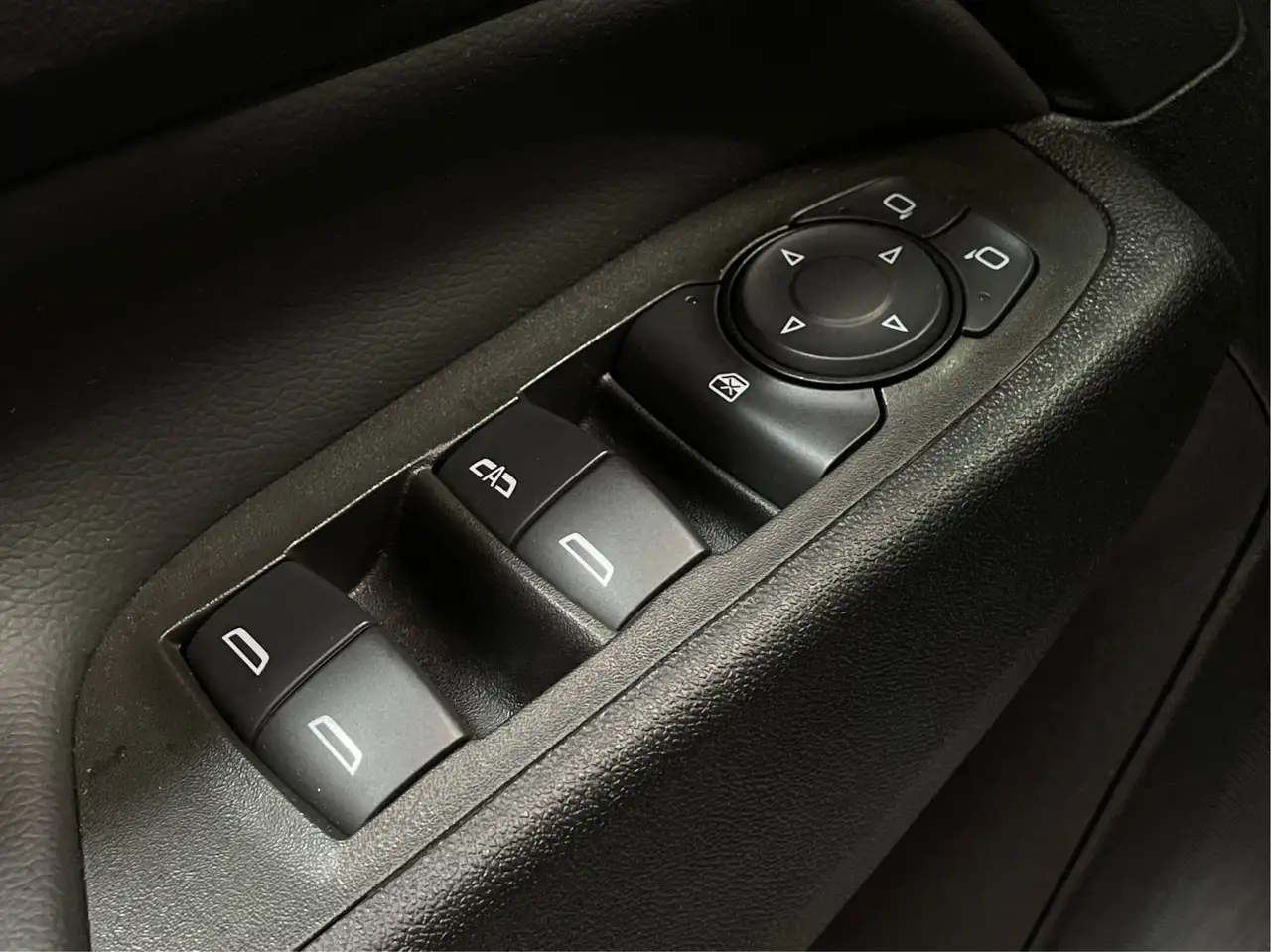 Chevrolet Equinox photo Chevrolet Equinox
