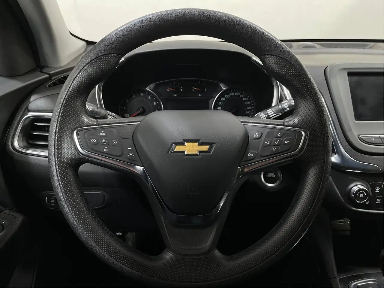 Chevrolet Equinox photo Chevrolet Equinox