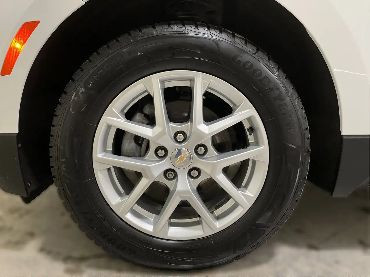 Chevrolet Equinox photo Chevrolet Equinox