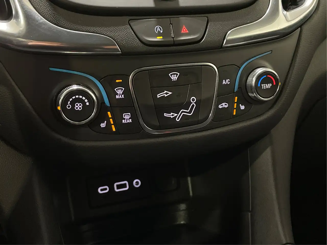 Chevrolet Equinox photo Chevrolet Equinox
