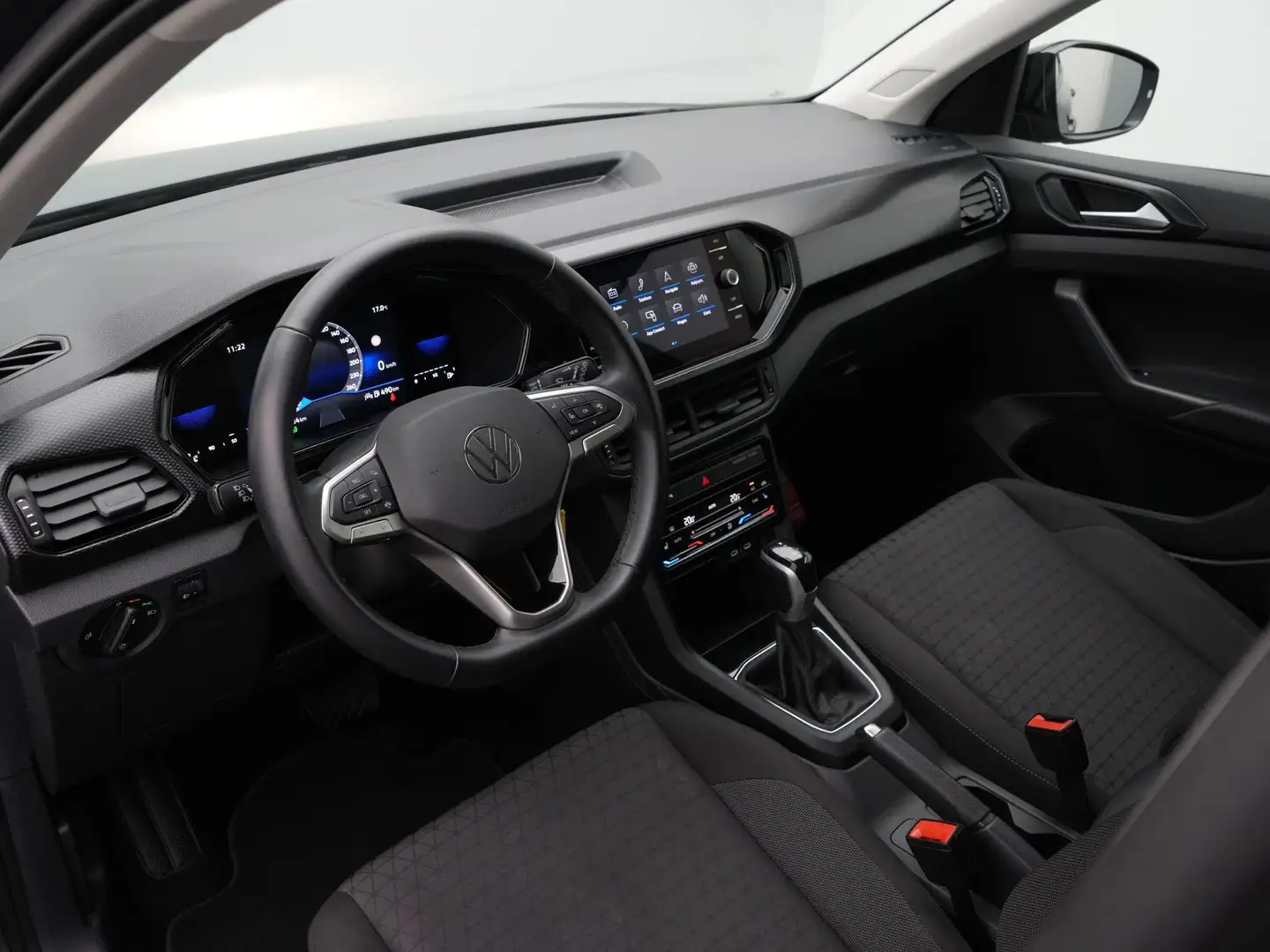 Volkswagen T-Cross 1.0 TSI 110 pk DSG Life | Achteruitrijcamera | Nav Zilver - 2