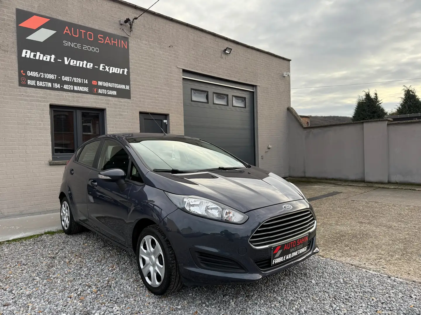 Ford Fiesta *1.5TDCI,CLIM,BLUETOOTH,GARANTIE 12MOIS…* Gris - 1