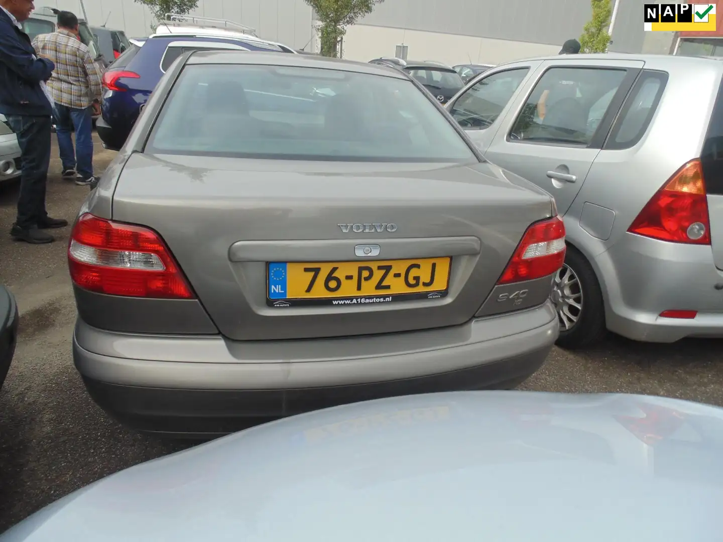 Volvo S40 1.8 Europa Gris - 1