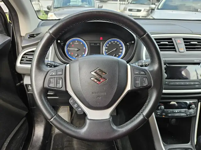Suzuki SX4 S-Cross view 13