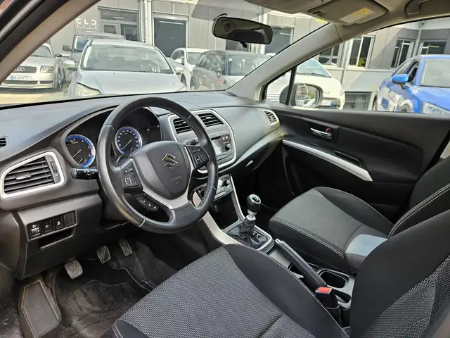 Suzuki SX4 S-Cross view 6