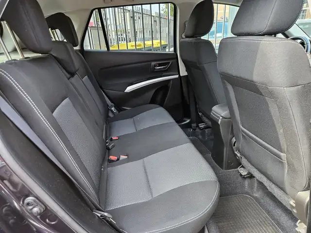 Suzuki SX4 S-Cross view 12
