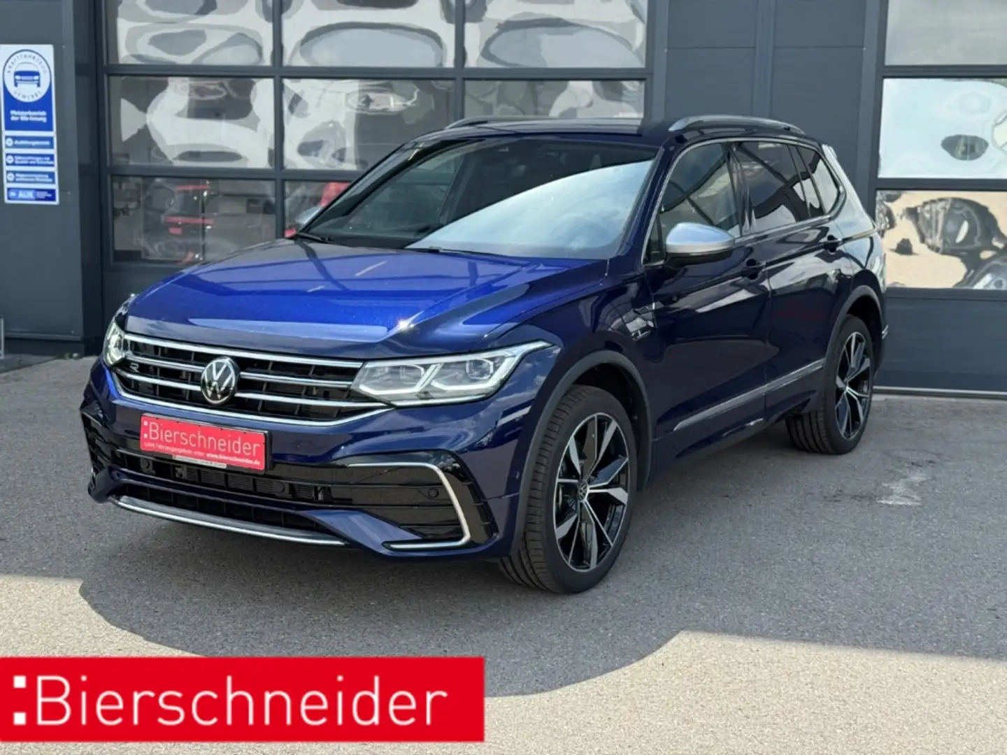 Volkswagen Tiguan Allspace 2.0 TDI DSG 4Mo. R-Line 7-S. NAVI PANORAMA AHK STA Blau - 1