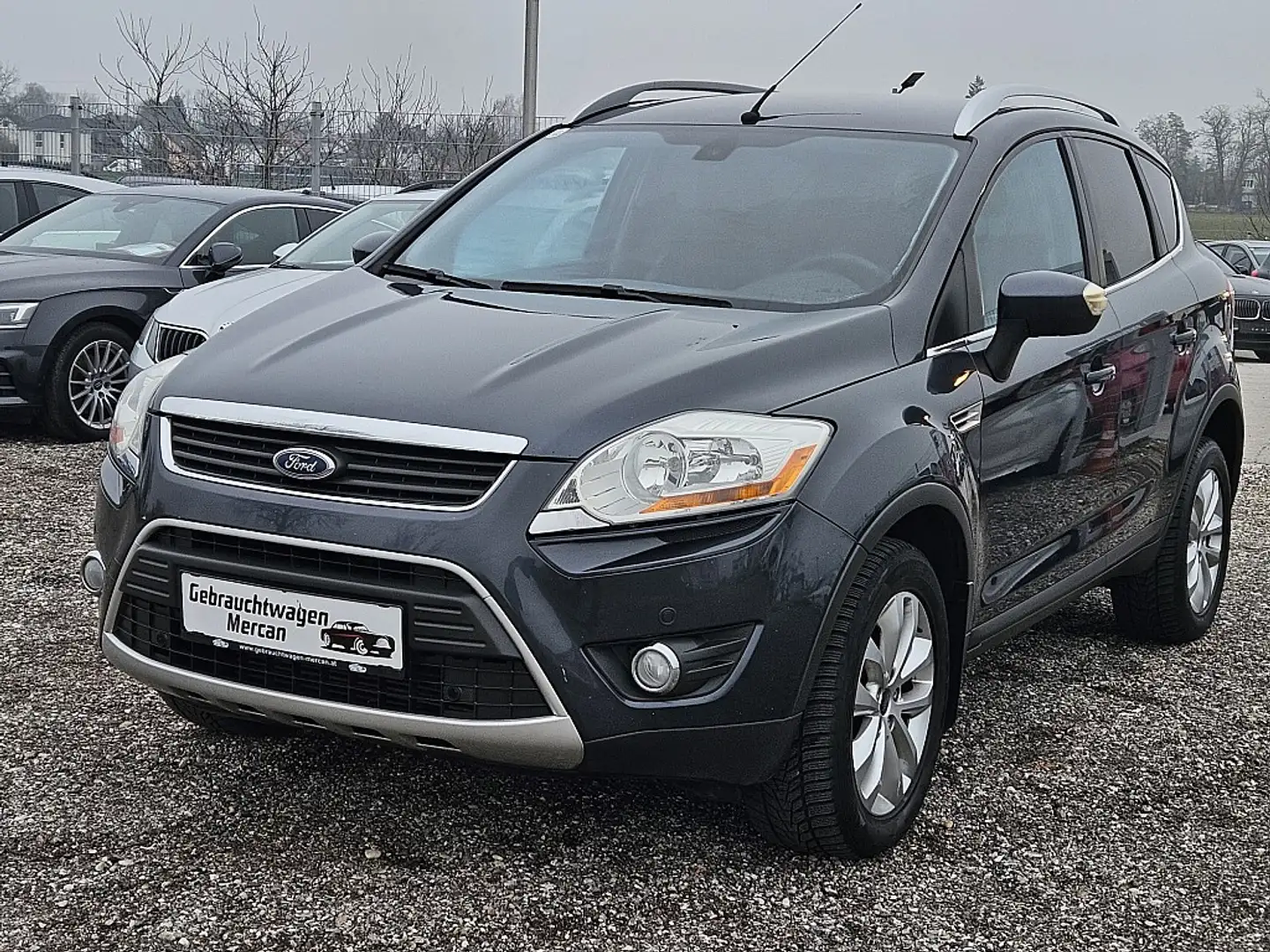 Ford Kuga 2,0 Titanium 4x4 TDCI DPF Grau - 1