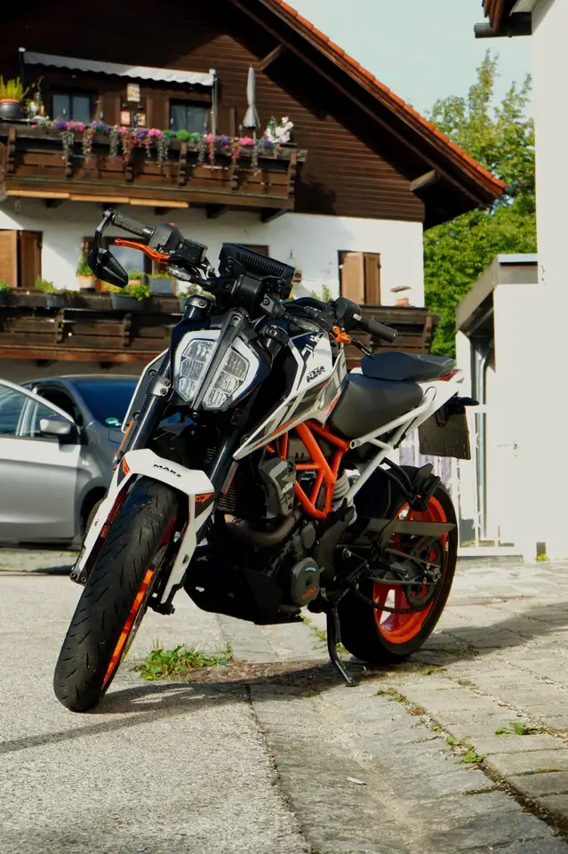 KTM 390 Duke