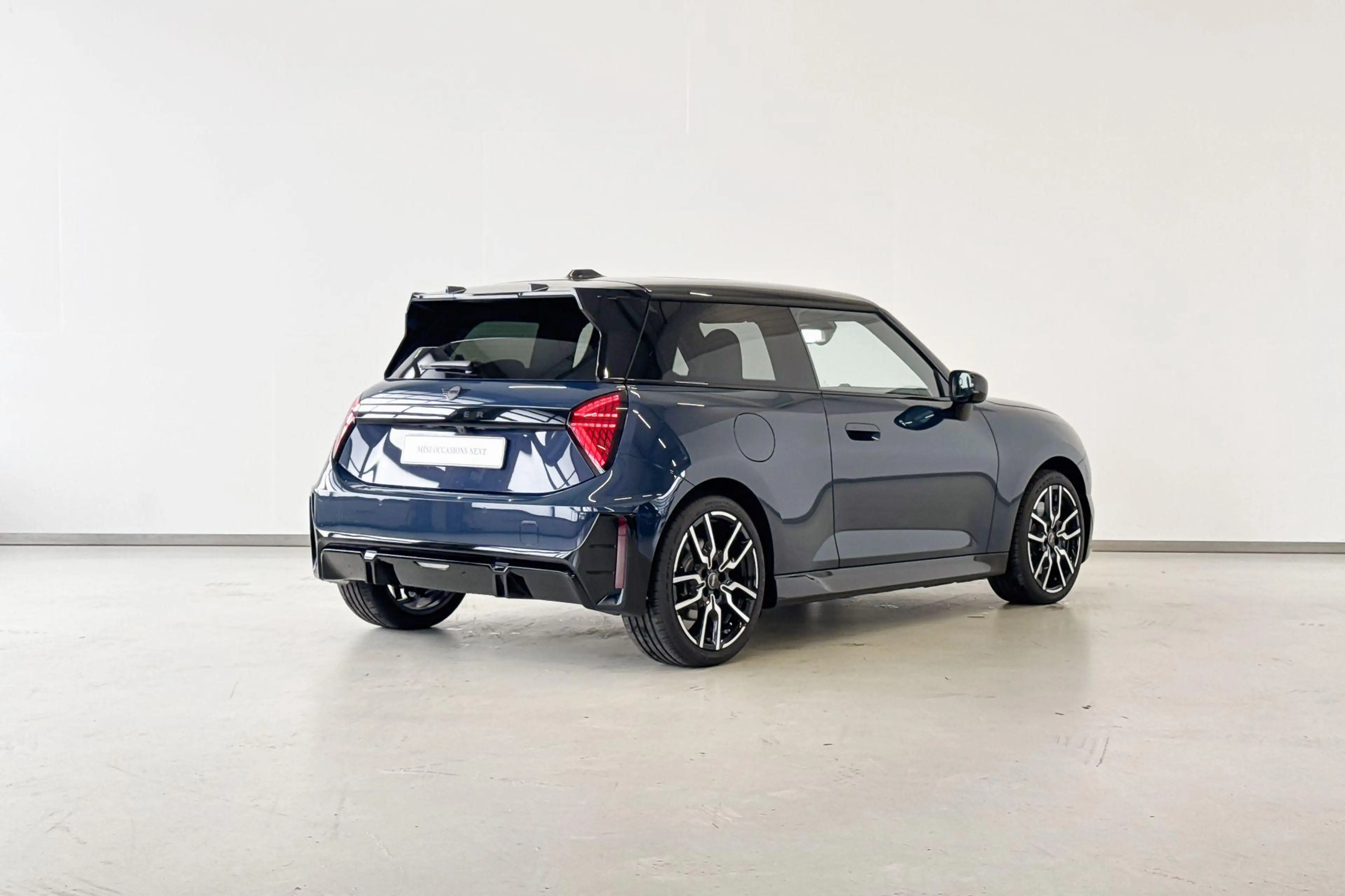 MINI John Cooper Works 3-deurs Cooper E Cooper M 40.7 kWh | 18 Inch JCW L — photo 6