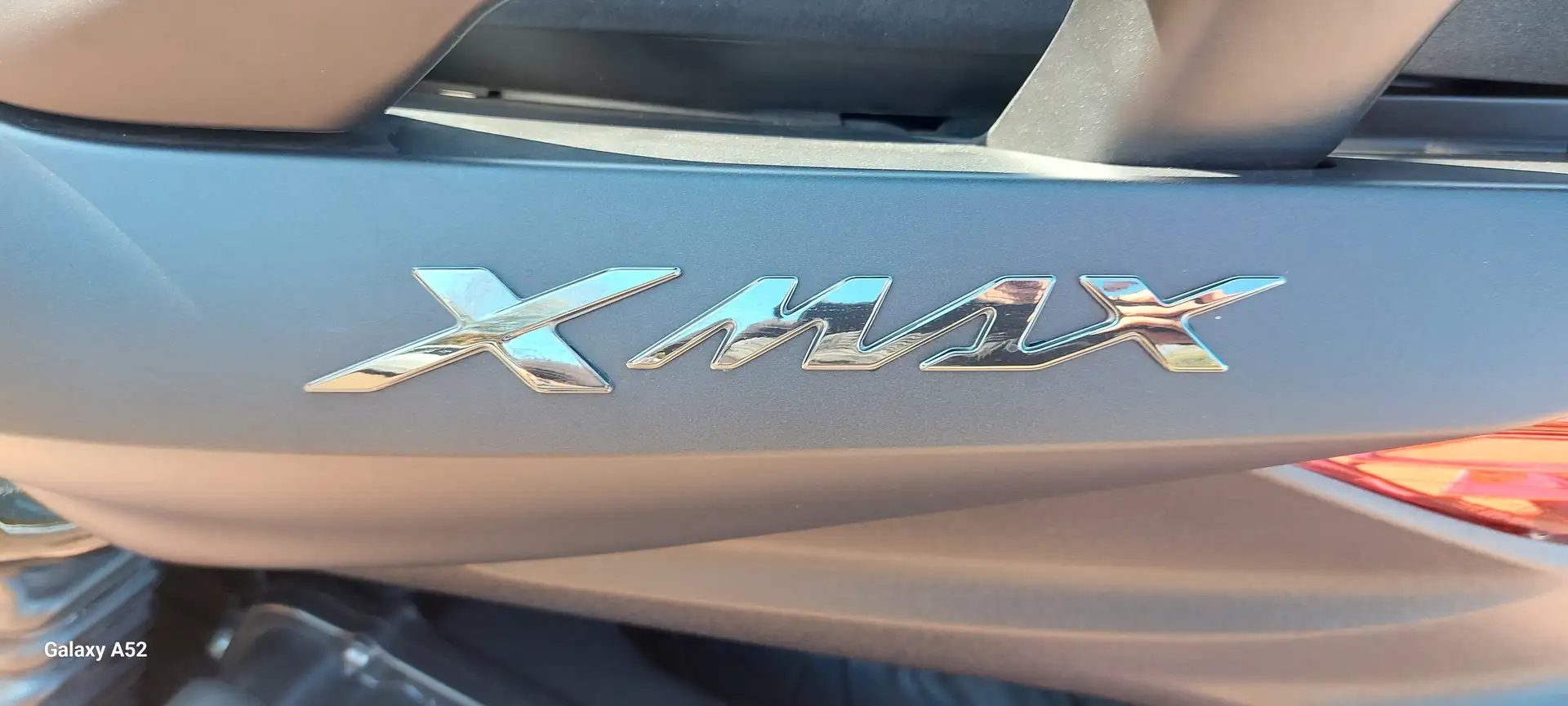 Yamaha X-Max 400 Szürke - 2