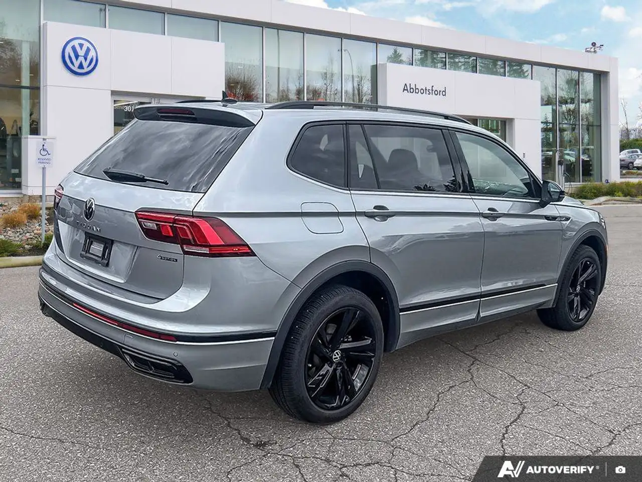 Volkswagen Tiguan снимка Volkswagen Tiguan