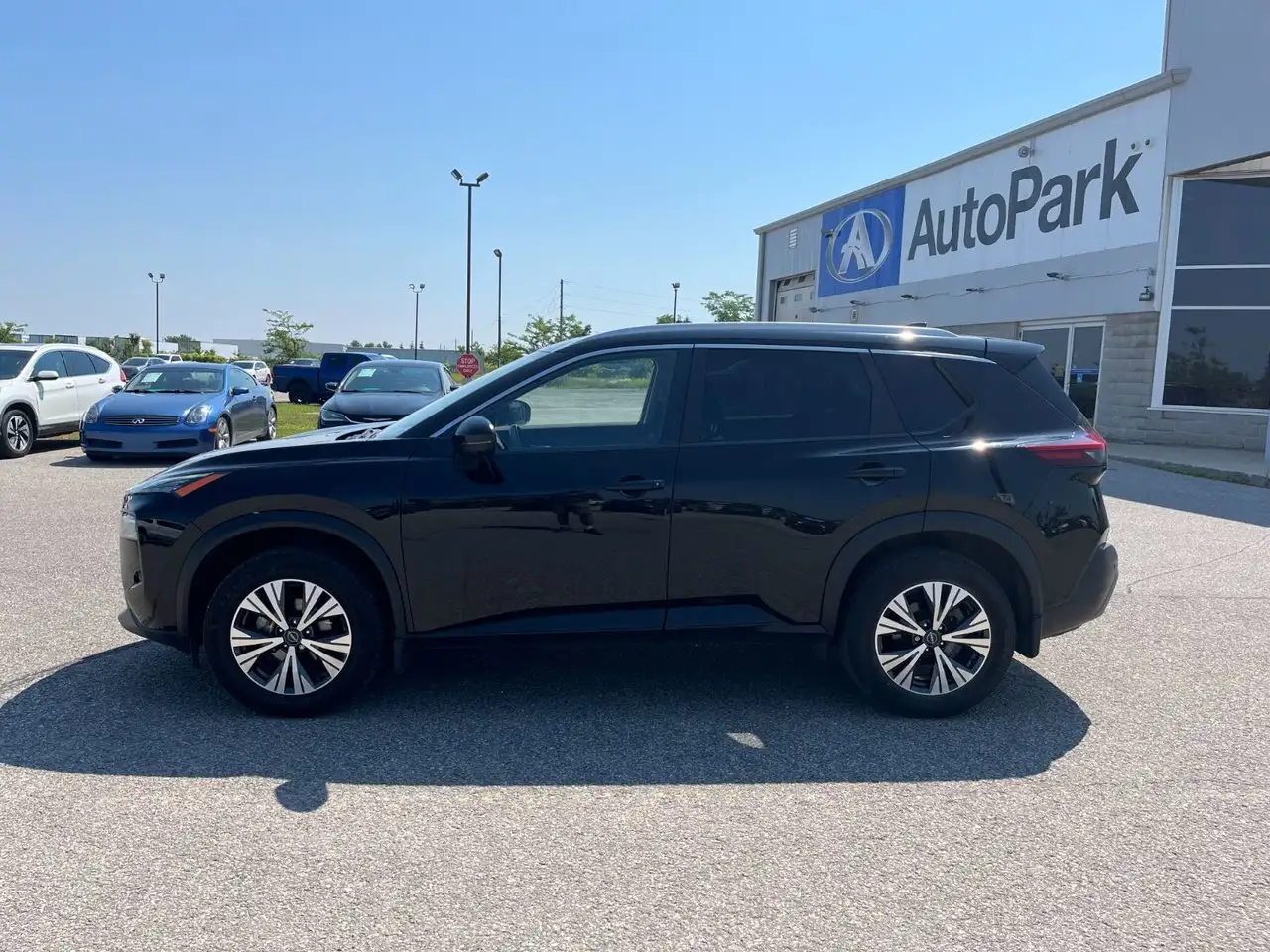 Nissan Rogue снимка Nissan Rogue