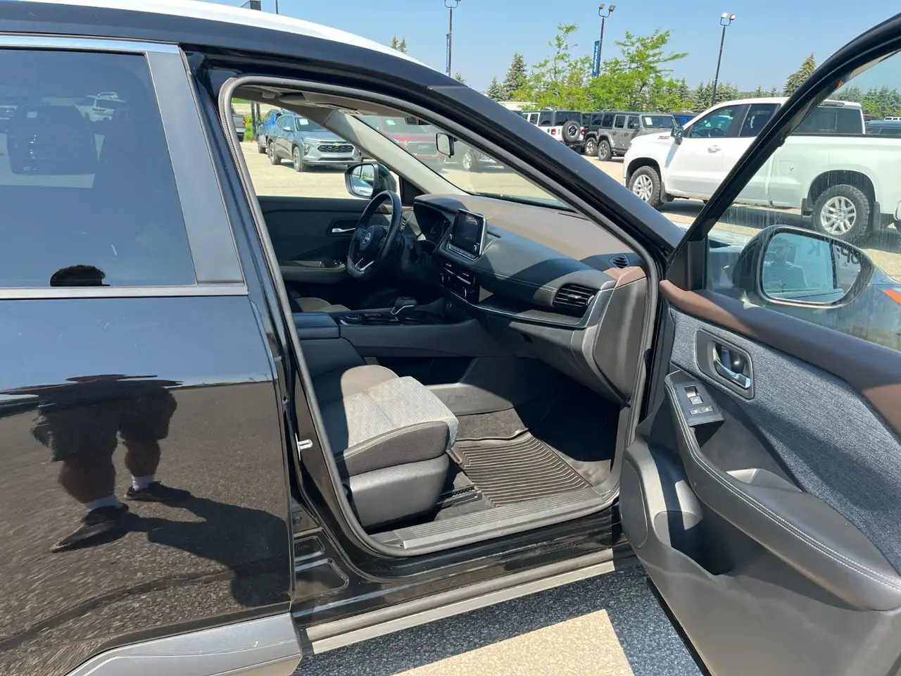 Nissan Rogue снимка Nissan Rogue