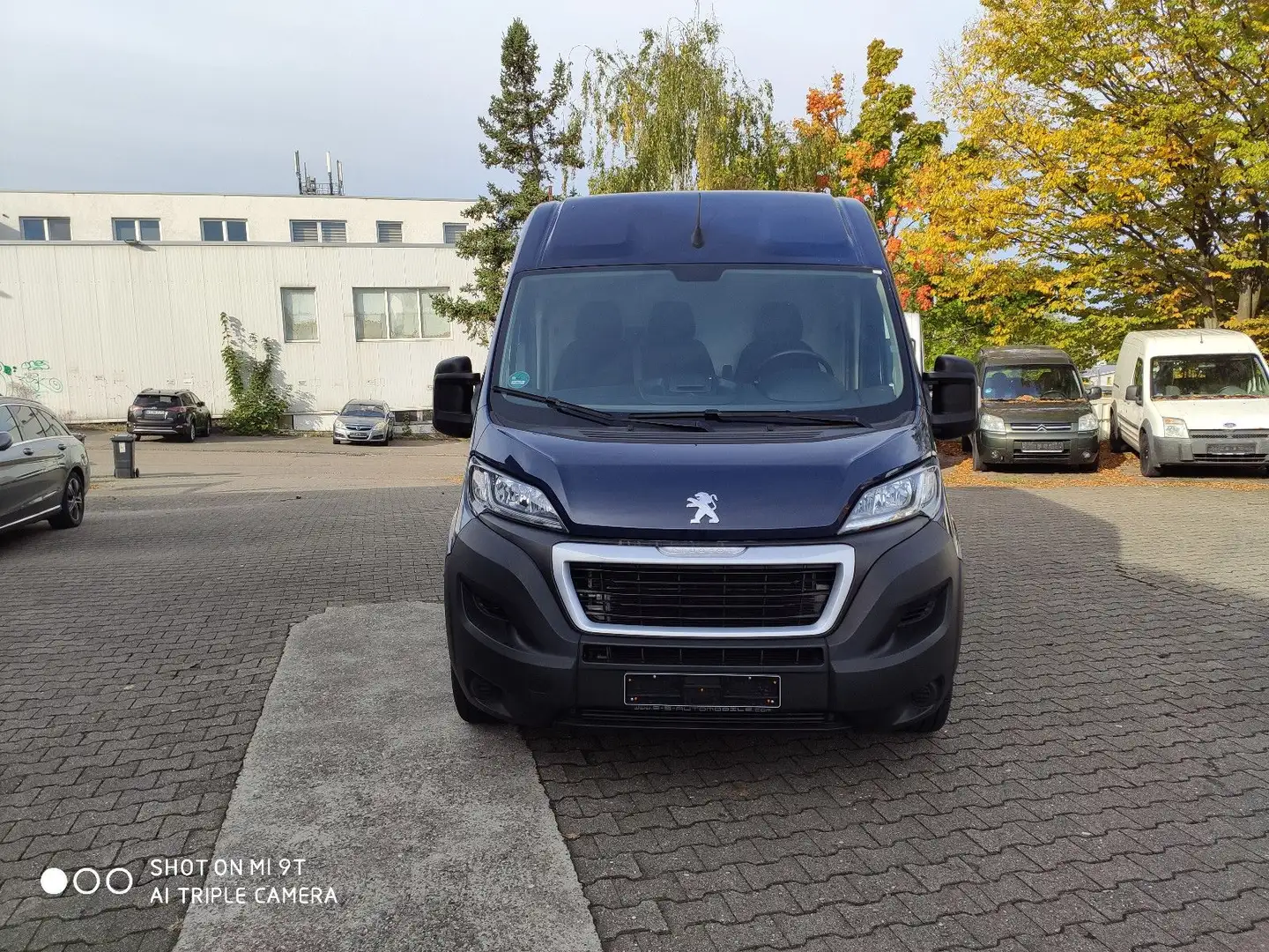 Peugeot Boxer Kasten Hochraum 335 L2H2 Premium BlueHDi 1 Blau - 1