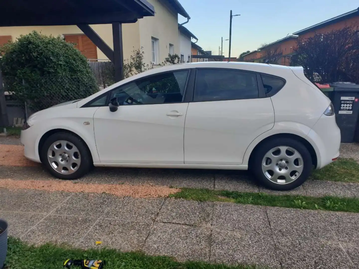 SEAT Leon Leon Salsa 1,4 Salsa Weiß - 2