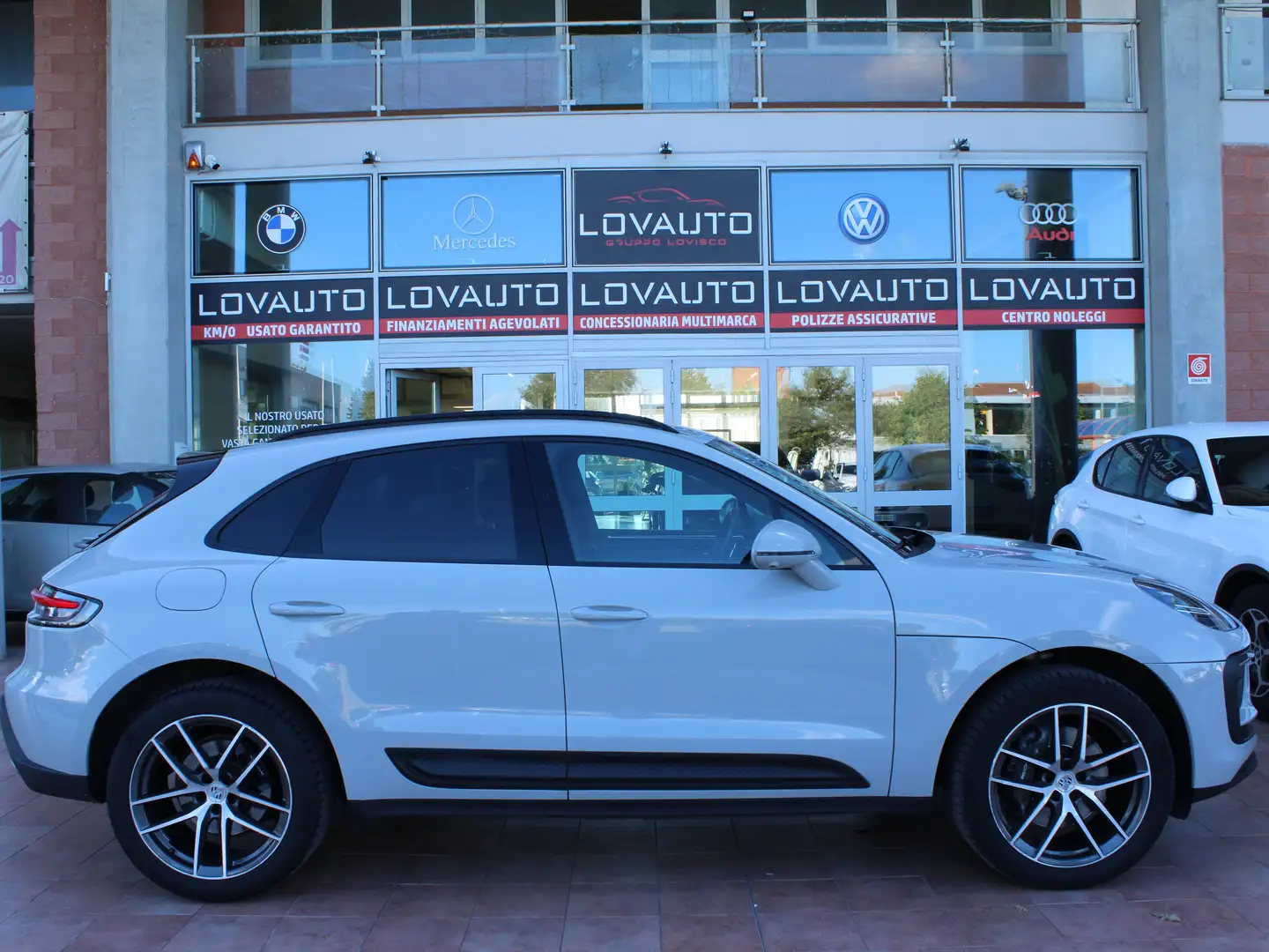 Porsche Macan Macan I 2023 2.0 265cv pdk Grijs - 2