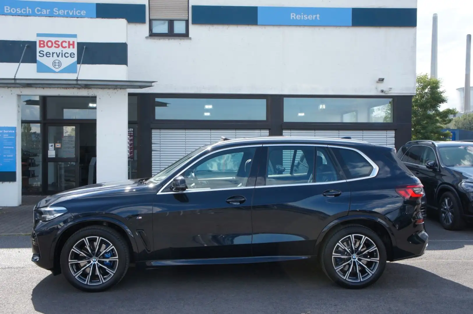 BMW X5 xDrive 30d M Sport*ACC*AHK*PANO*HUD*H/K*360* Schwarz - 2