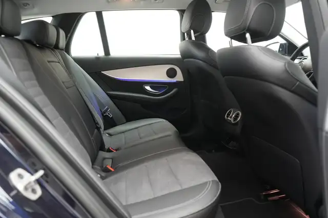 Mercedes-Benz E-Class view 9