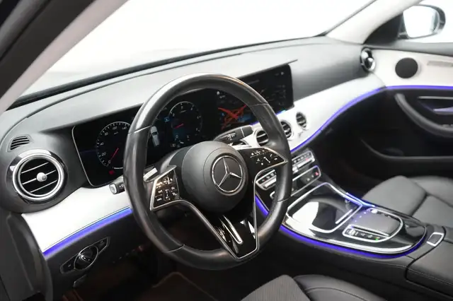 Mercedes-Benz E-Class view 12
