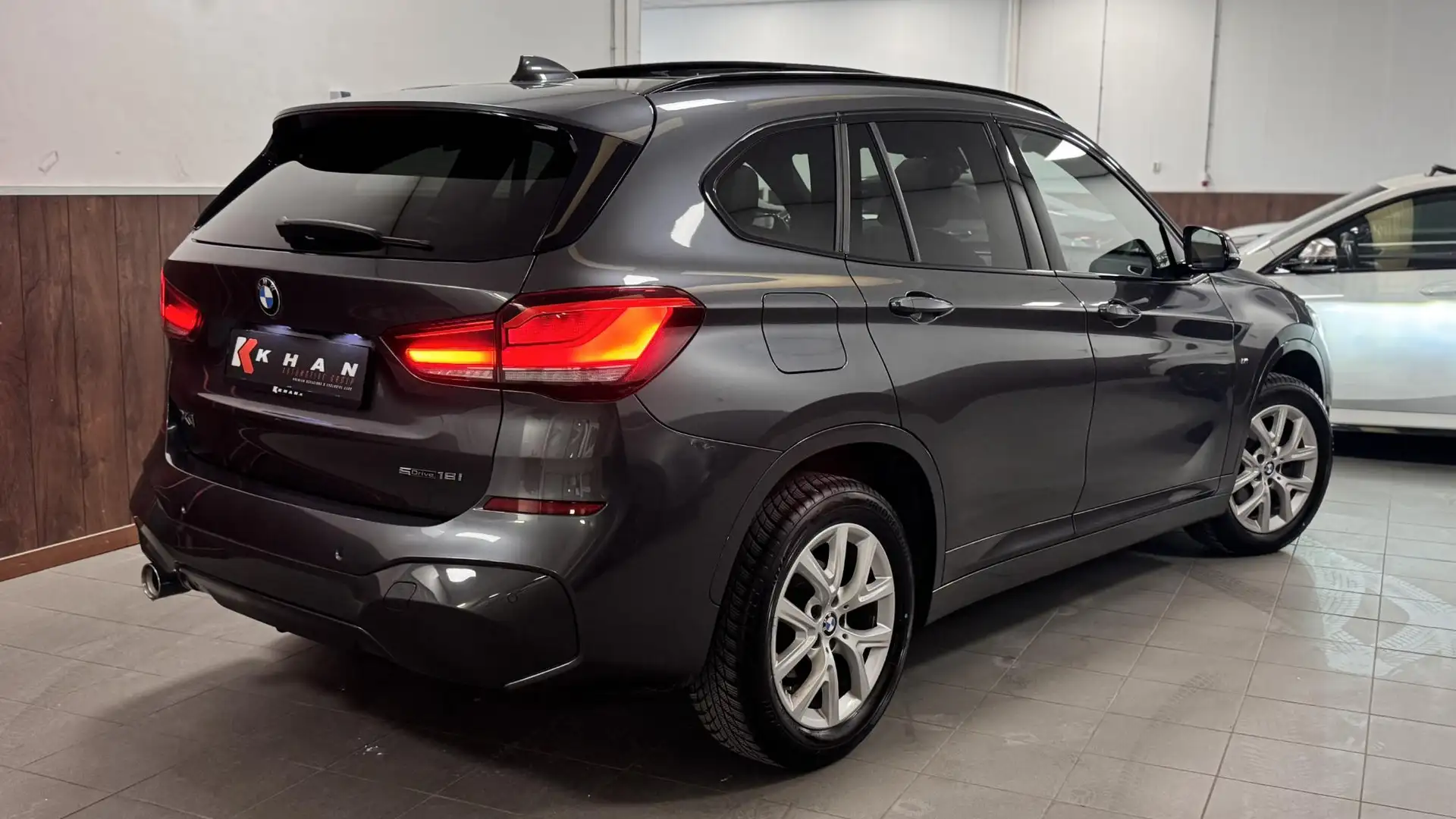BMW X1 sDrive18i High Executive M-sport |Pano|Leder|Elekt - 2