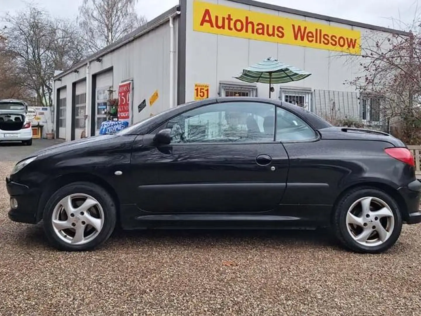 Peugeot 206 206 CC 110 TÜV NEU + Gewährleistung !! Schwarz - 1